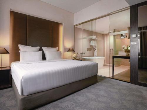 Pullman Jakarta Indonesia Room Type - Apartment with king bed