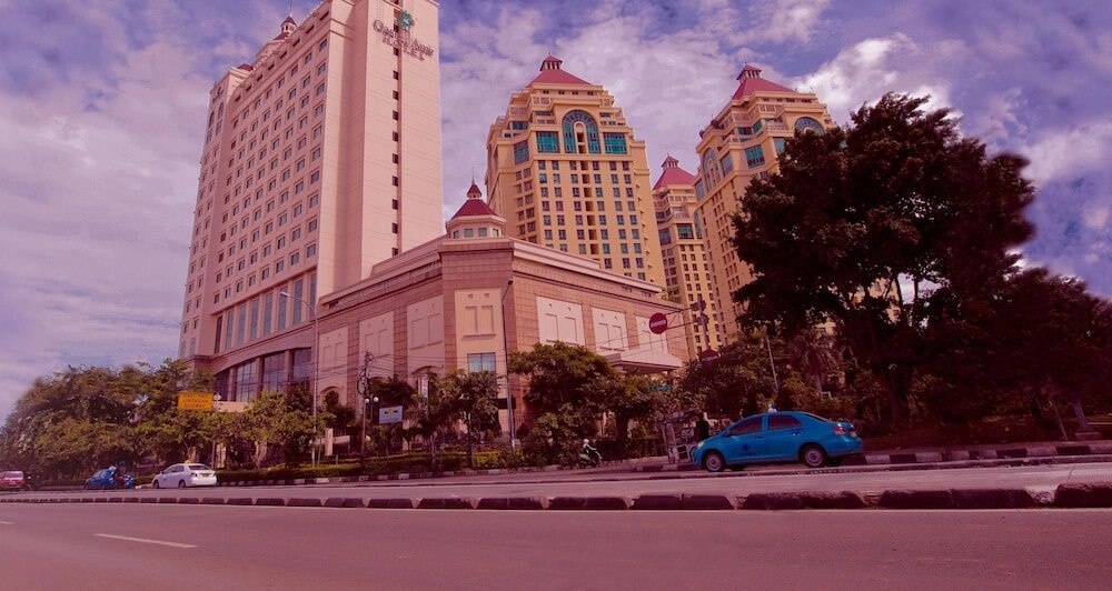 Oasis Amir Hotel - Tap to explore photos