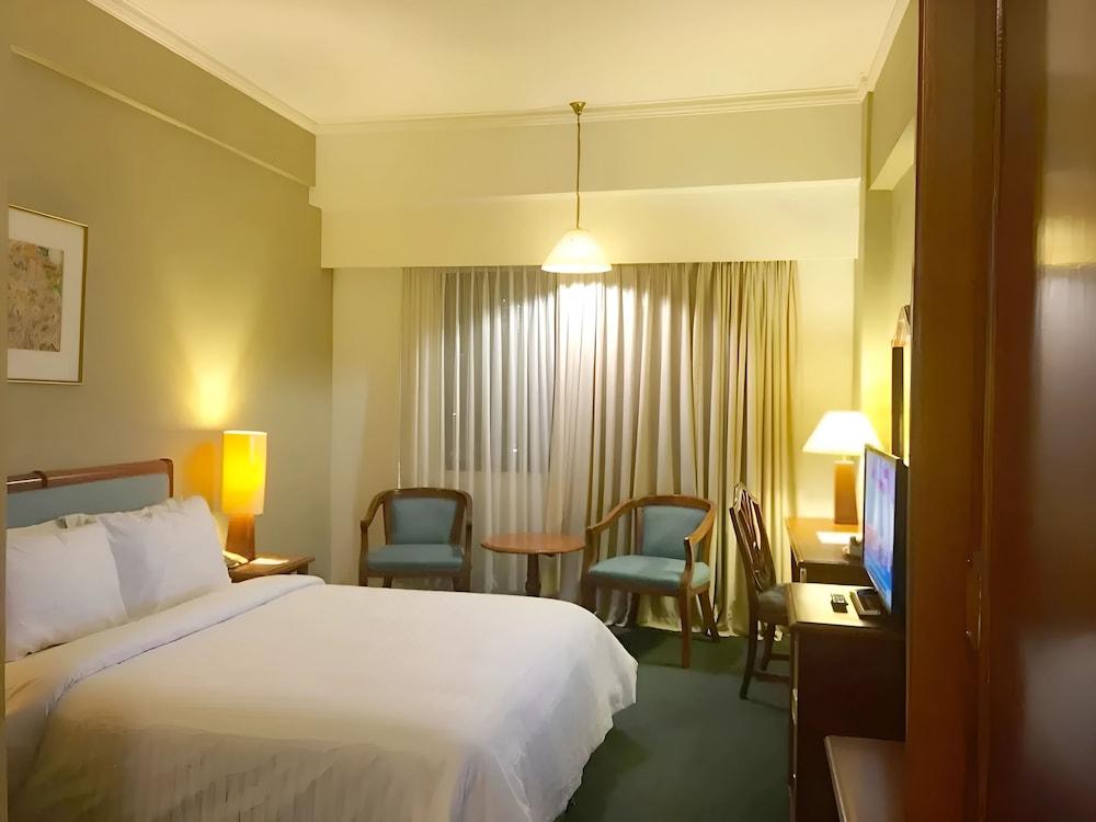 Paragon Gallery Hotel Room Type - Deluxe King Room Only