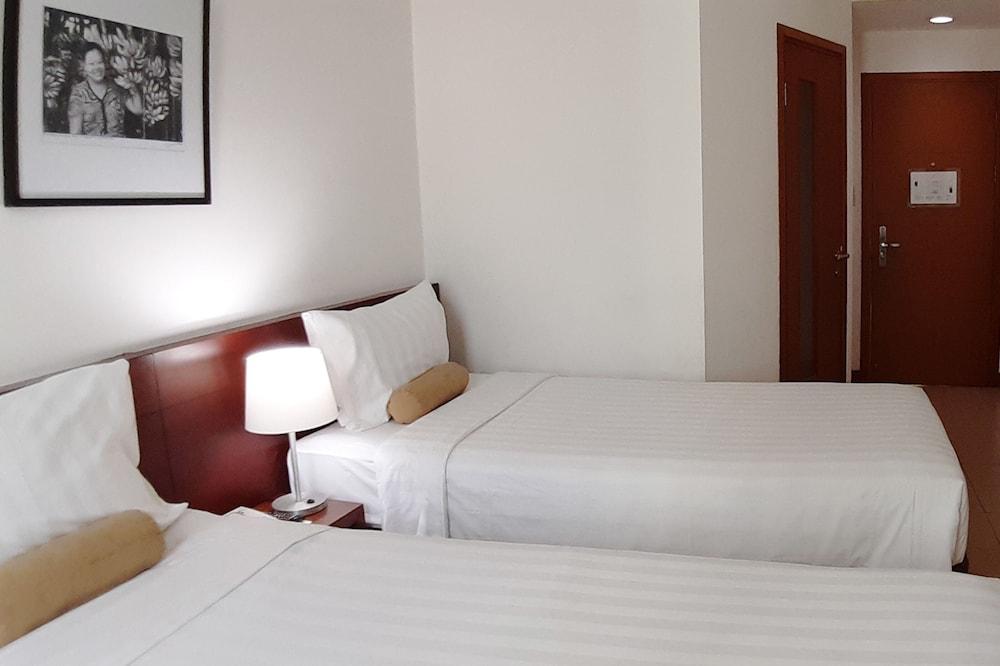 PARK HOTEL Cawang - Jakarta Room Type - Standard Room, 2 Twin Beds