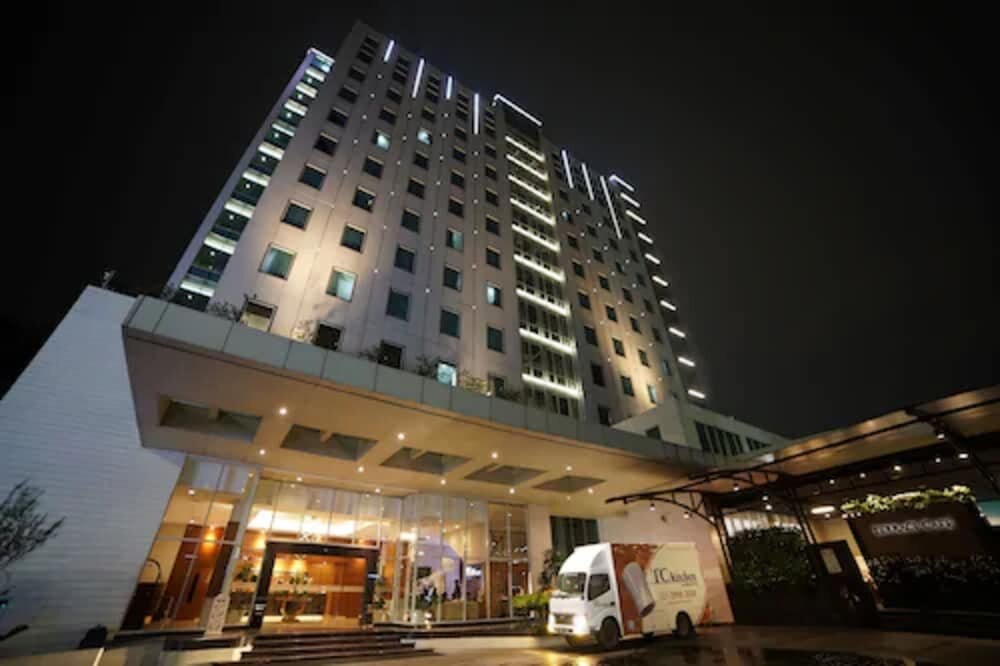 PARK HOTEL Cawang - Jakarta - Tap to explore photos