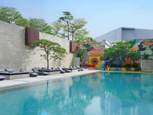 Pullman Jakarta Central Park - Tap to explore photos