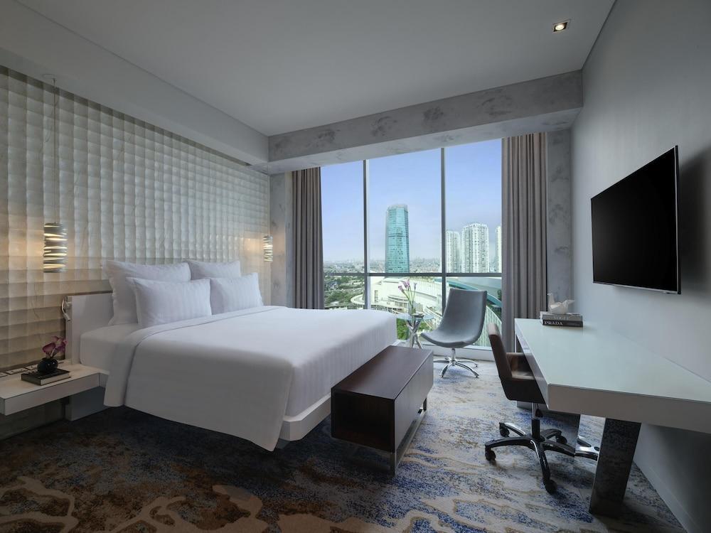 Pullman Jakarta Central Park Room Type - Deluxe Room, 1 King Bed