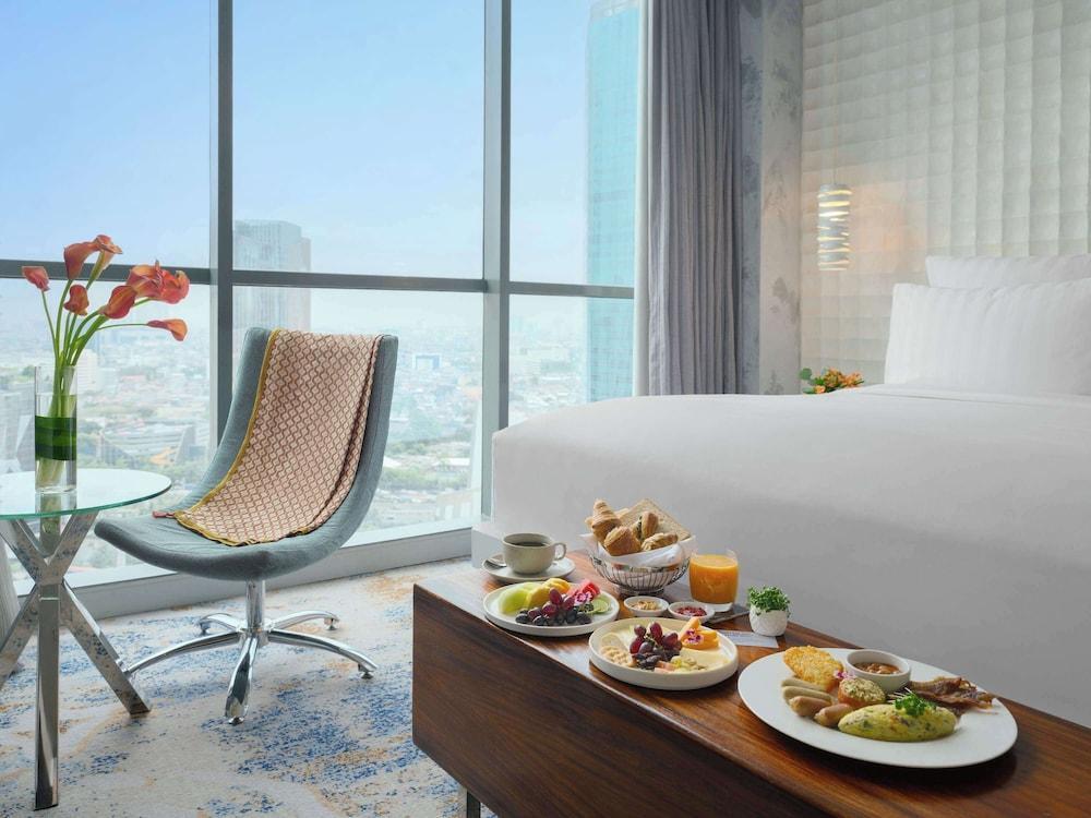 Pullman Jakarta Central Park - Tap to explore photos