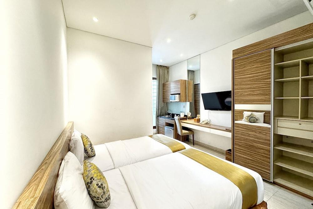 Rasuna Icon Hotel Room Type - Executive Double or Twin Room Rasuna Icon Hotel Room Type - Executive Double or Twin Room
