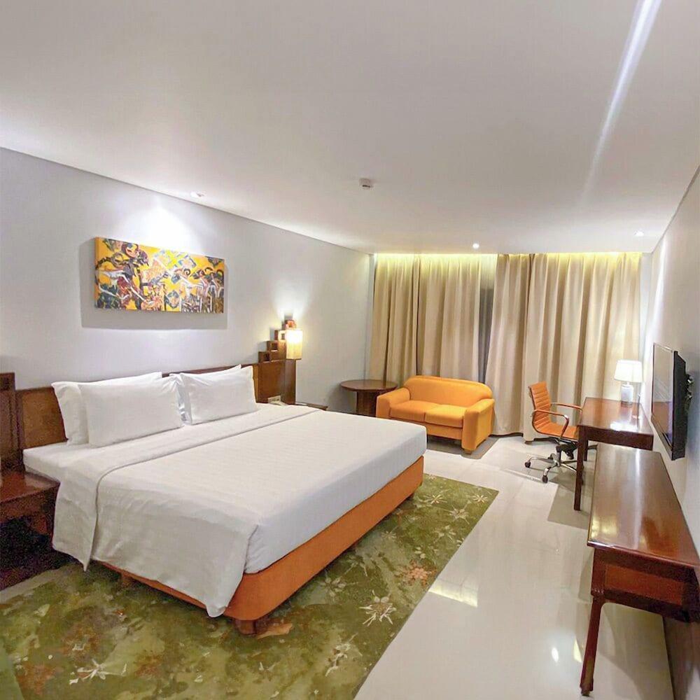 Grand Sahid Jaya Room Type - Deluxe King