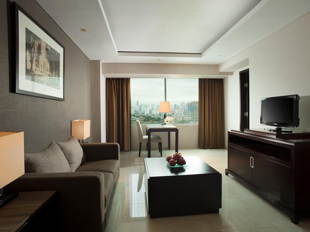 Hotel Santika Premiere Slipi Jakarta - Tap to explore photos