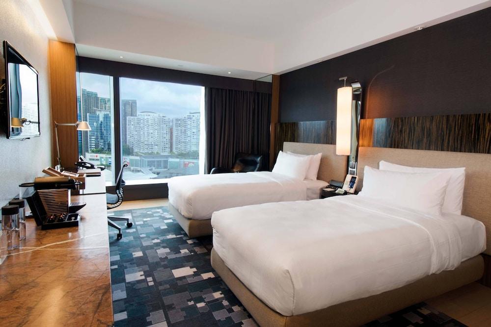 Hotel ICON Room Type - ICON 36 City View Twin Room