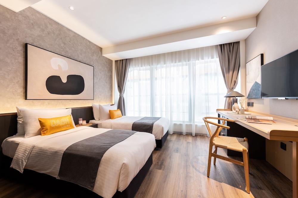 Dash Living on Prat Room Type - Executive Twin Room