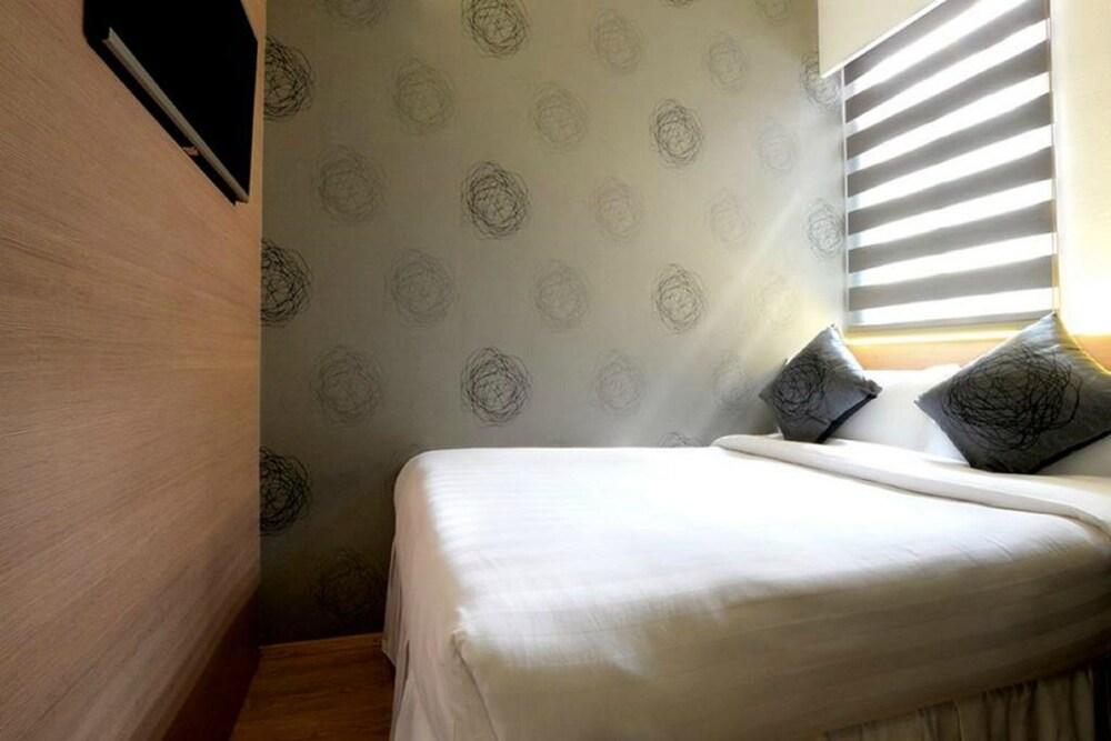 Bridal Tea House Hotel Yau Ma Tei Arthur Street - Tap to explore photos