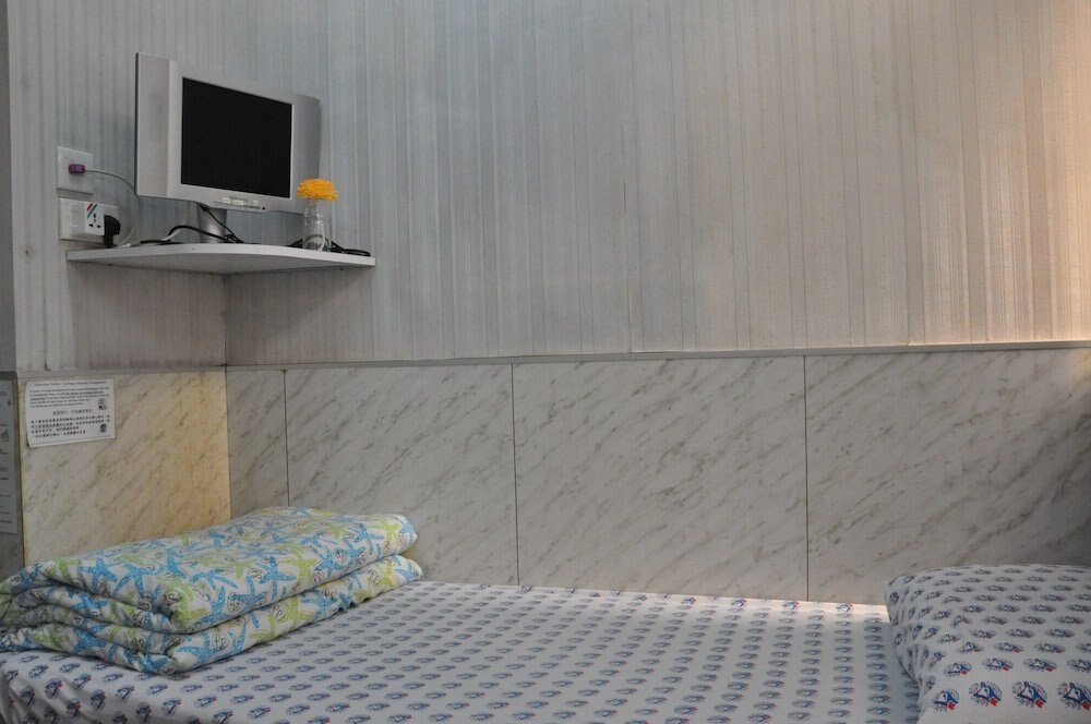 Dragon Hostel Room Type - Single Room with Private Bathroom