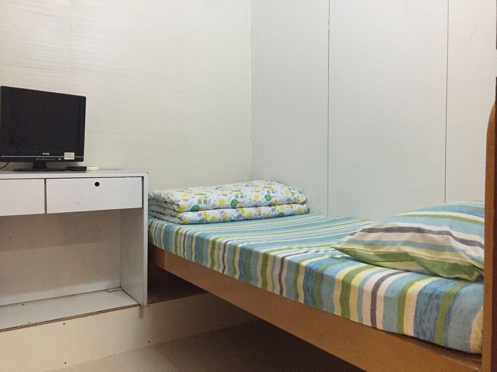 Dragon Hostel Room Type - Single with shared bathroom