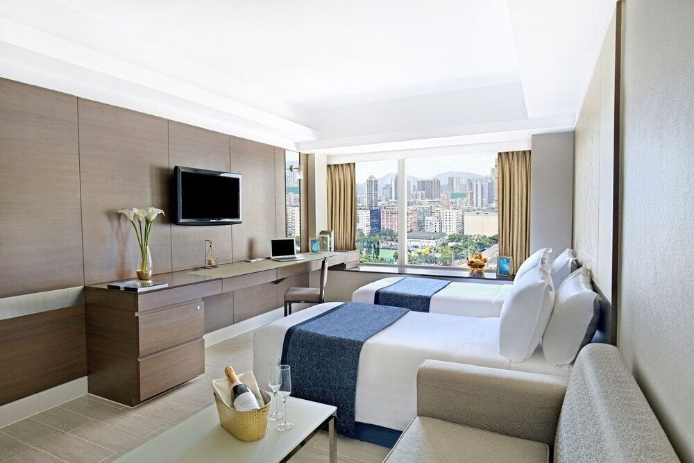 Harbour Plaza 8 Degrees Room Type - Deluxe Room