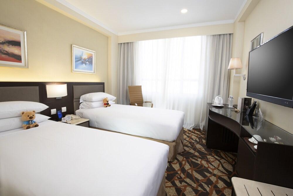 Metropark Hotel Kowloon Room Type - Standard Twin Room