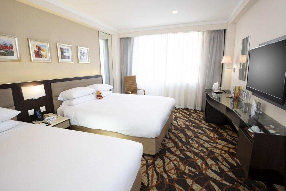 Metropark Hotel Kowloon Room Type - Family Room