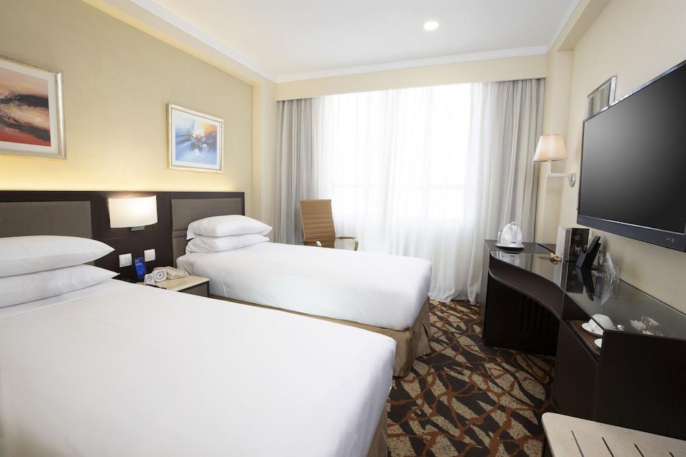 Metropark Hotel Kowloon Hong Kong Room Type - Standard Twin Room