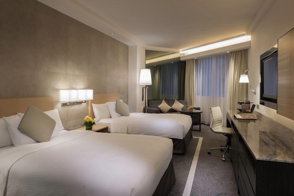 The Marco Polo Gateway Room Type - Premier Twin Room