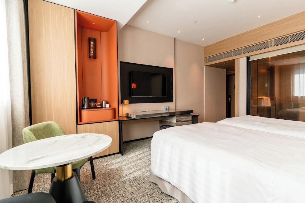 Nathan Hotel Room Type - Platinum Grand Room with 2 breakfasts Nathan Hotel Room Type - Platinum Grand Room with 2 breakfasts
