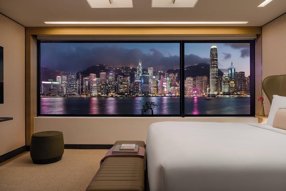 Regent Hong Kong Room Type - Club Suite, 1 Bedroom, Harbor View (Regent Club Access)