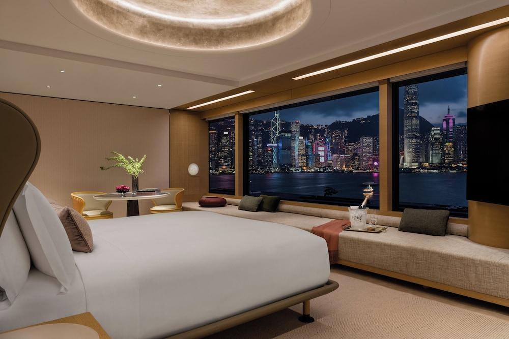 Regent Hong Kong Room Type - Club Suite, 1 Bedroom, Harbor View (Daybed, Regent Club Access)