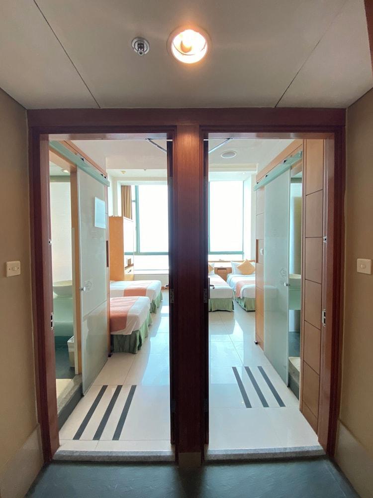 Rambler Garden Hotel Room Type - Family Adjoining Room