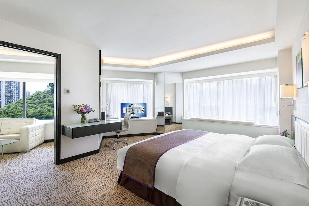 REGAL RIVERSIDE HOTEL Room Type - Executive Suite