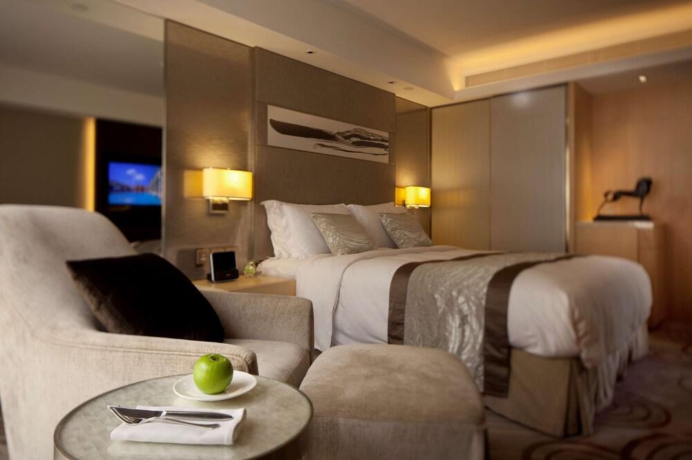 The Royal Garden Room Type - Crown Deluxe Room