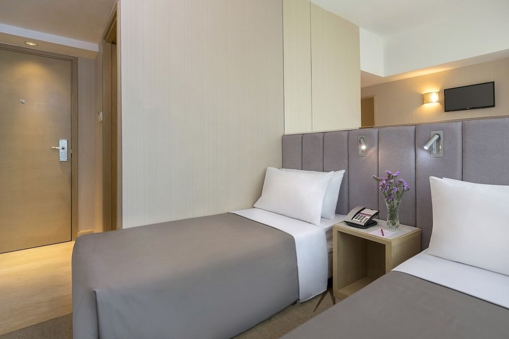 Silka Far East Hotel Hong Kong Room Type - Standard Twin Room with Sandblasted Window