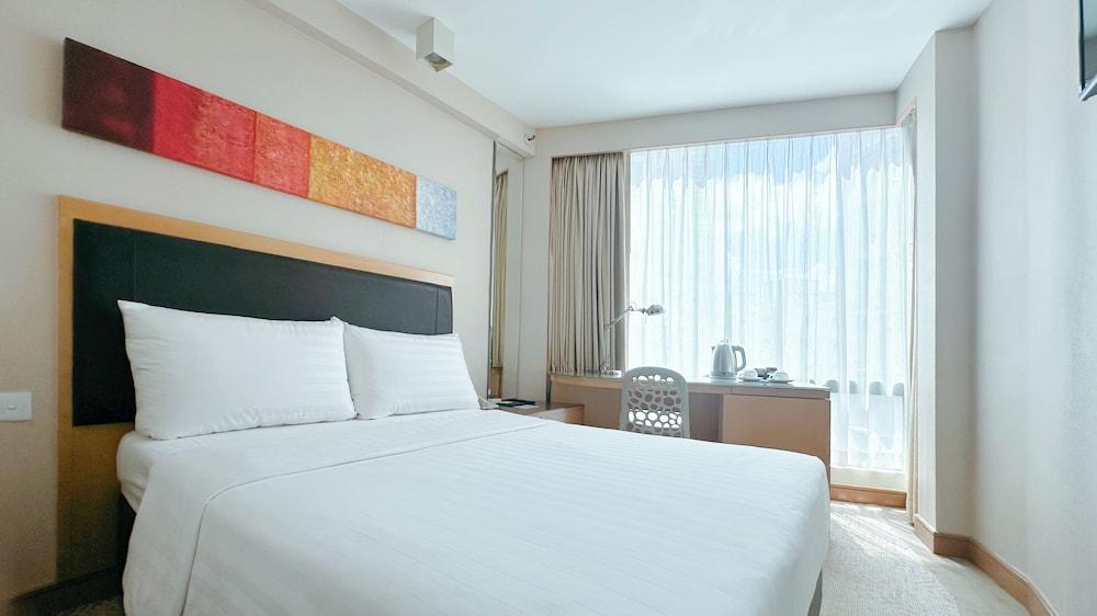 Stanford Hotel Room Type - City