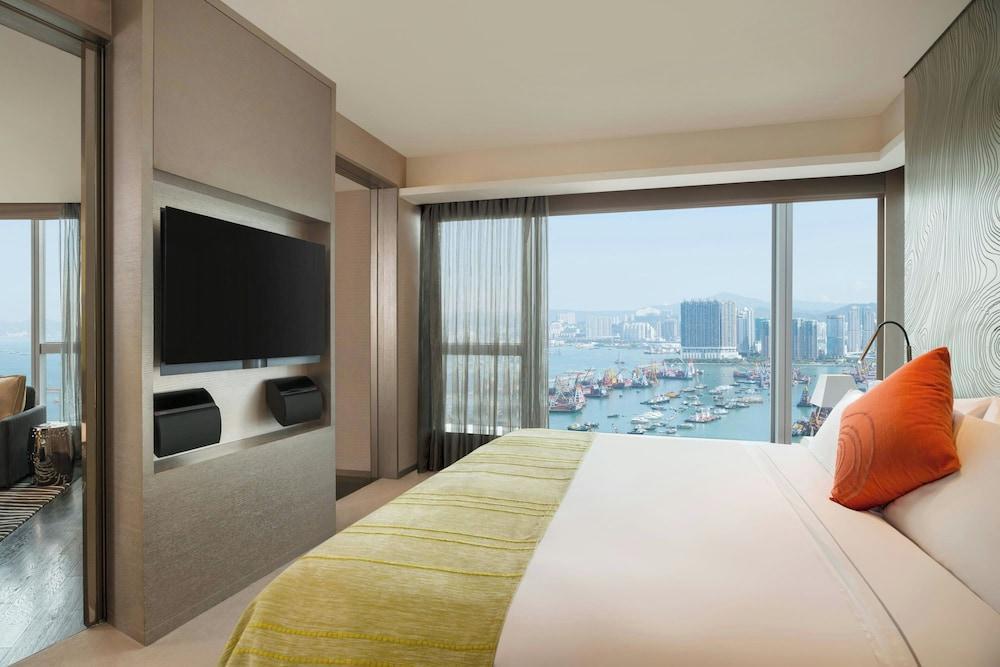W Hong Kong by Marriott Room Type - Fantastic Suite, Suite, 1 King Bed, Oceanfront