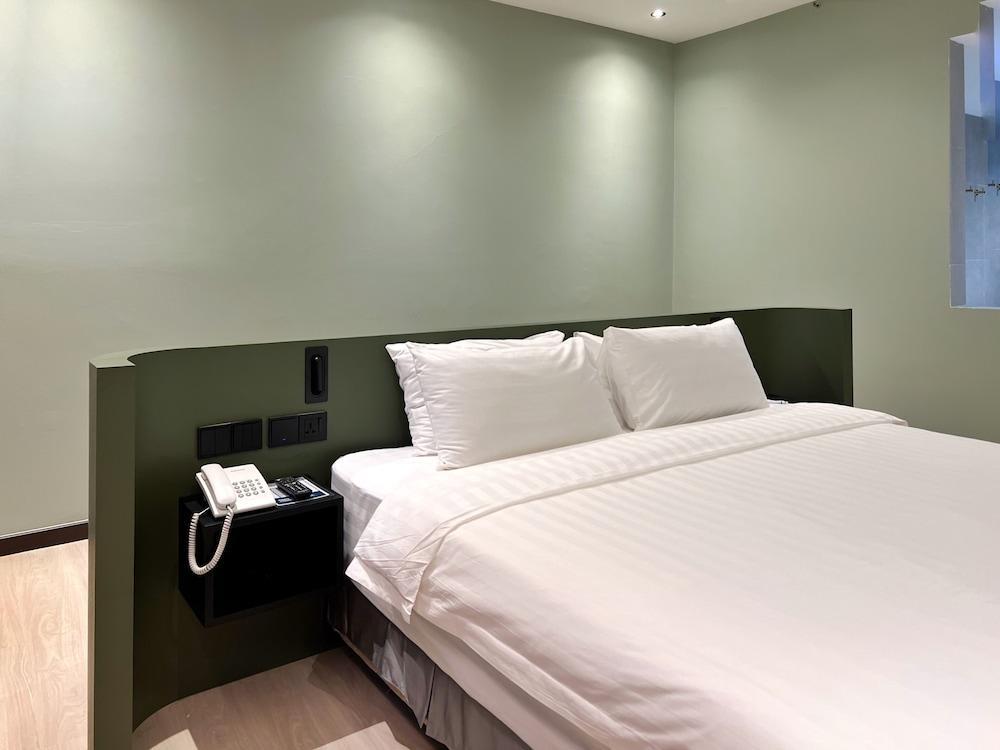 Crystal Crown Kuala Lumpur Room Type - Emerald Room (Newly Renovated)