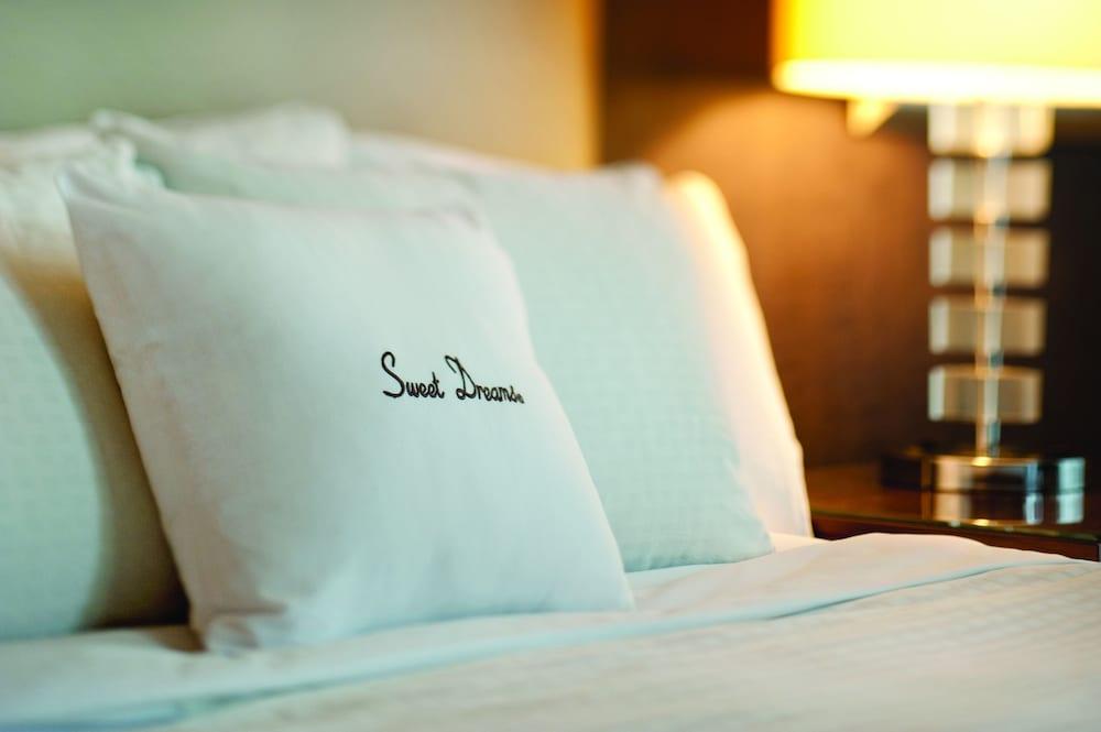 DoubleTree by Hilton Kuala Lumpur Room Type - Deluxe Room, 1 King Bed DoubleTree by Hilton Kuala Lumpur Room Type - Deluxe Room, 1 King Bed