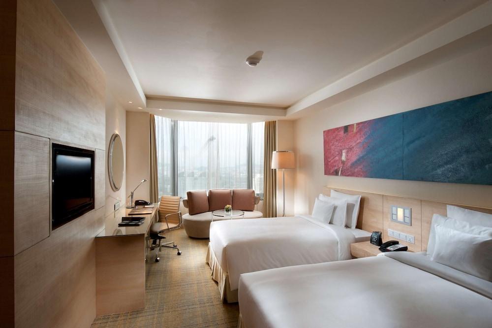 DoubleTree by Hilton Kuala Lumpur Room Type - Deluxe Twin Room, Mountain View DoubleTree by Hilton Kuala Lumpur Room Type - Deluxe Twin Room, Mountain View