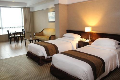 Courtyard by Marriott Kuala Lumpur City Centre - Tap to explore photos