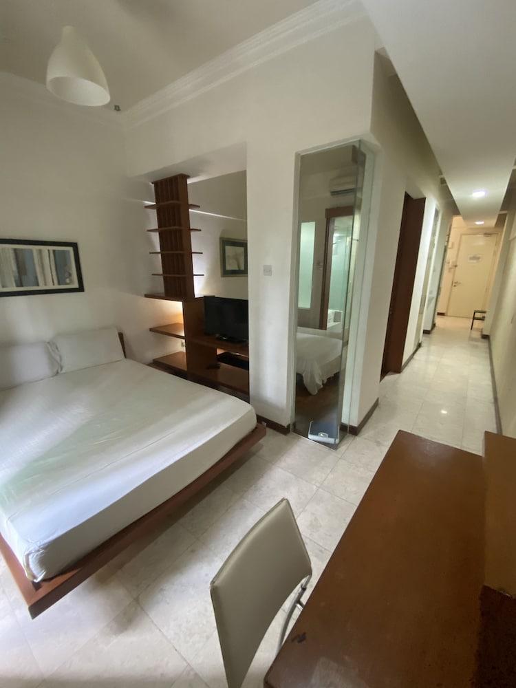 Peninsula Residents All Suite Room Type - Basic Double or Twin Room
