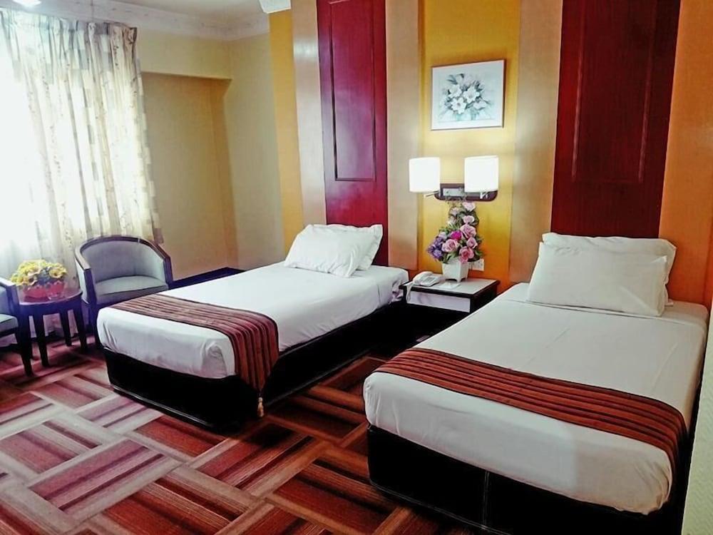 Palace Hotel Room Type - Deluxe Twin