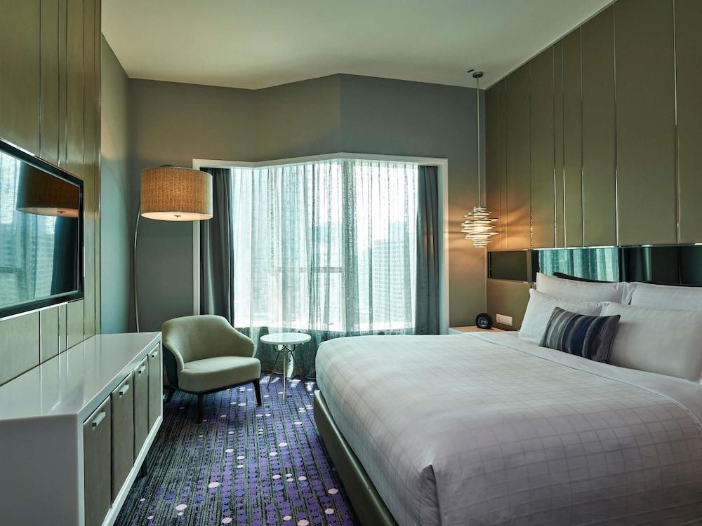 Pullman Kuala Lumpur City Centre Hotel and Residences Room Type - REGENCY SUITE, CLUB LOUNGE ACCESS, 1 KING SIZE BED Pullman Kuala Lumpur City Centre Hotel and Residences Room Type - REGENCY SUITE, CLUB LOUNGE ACCESS, 1 KING SIZE BED