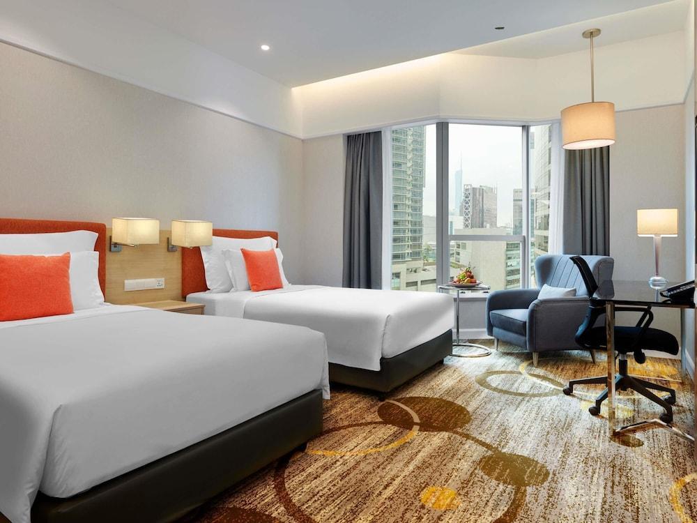 Pullman Kuala Lumpur City Centre Hotel and Residences Room Type - Deluxe Room, 2 Twin Beds