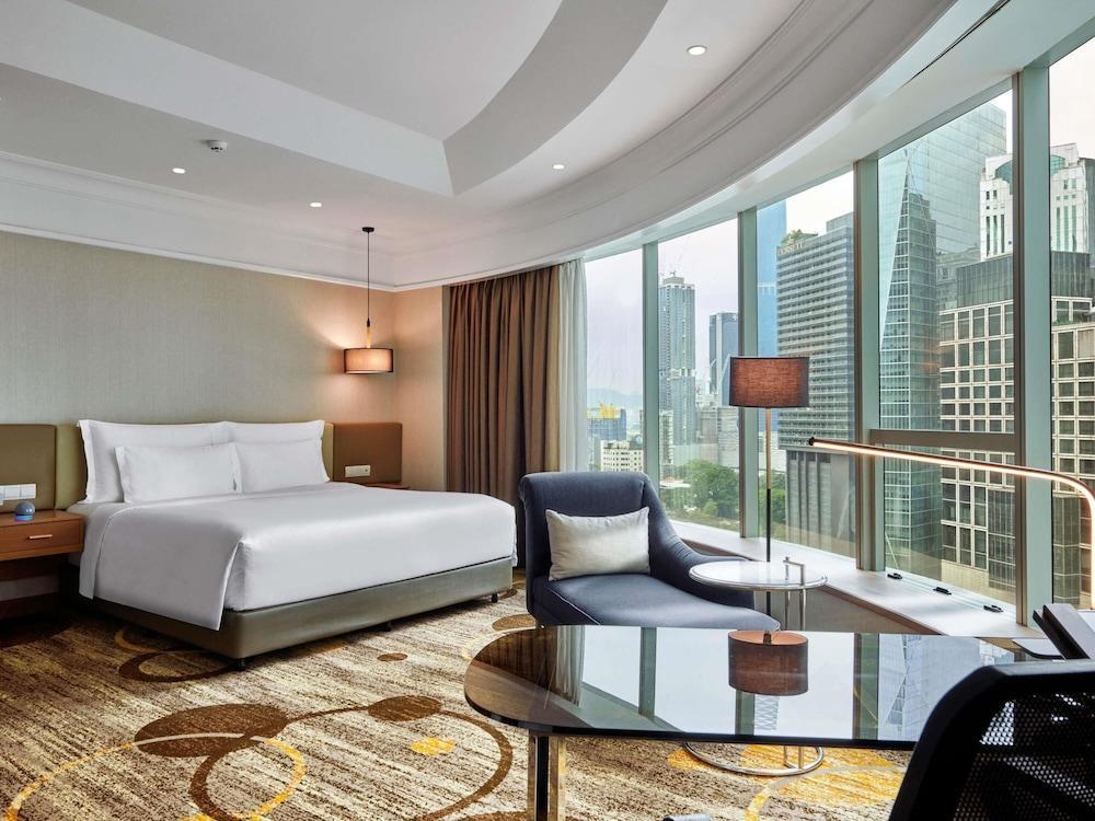 Pullman Kuala Lumpur City Centre Hotel and Residences Room Type - Prestige Room, 1 King Bed