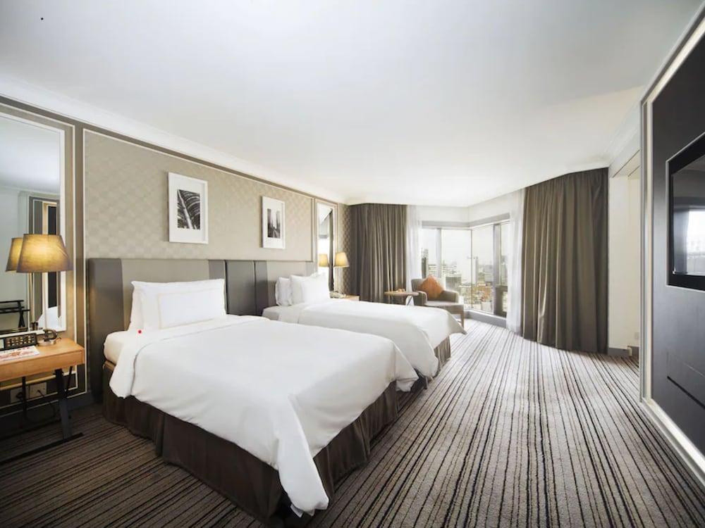 Grand Millennium Kuala Lumpur Room Type - Club Room with Two Single Beds Grand Millennium Kuala Lumpur Room Type - Club Room with Two Single Beds