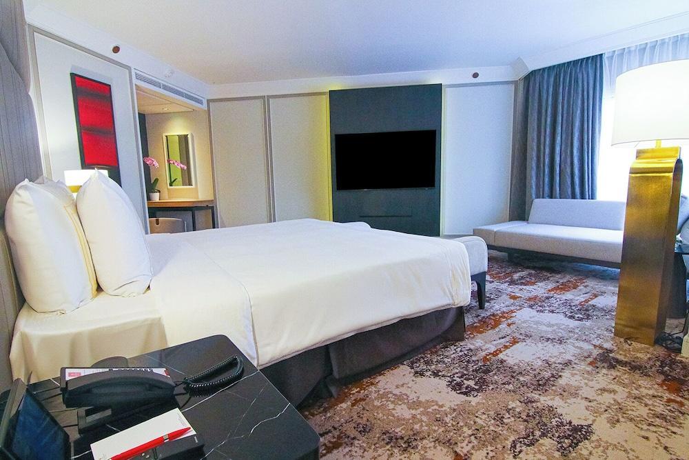 Grand Millennium Kuala Lumpur Room Type - Executive Suite with One King Bed