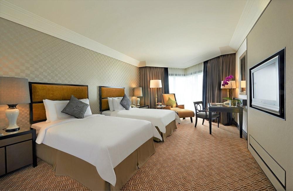 Grand Millennium Kuala Lumpur Room Type - Family Room with One King and Single Bed Grand Millennium Kuala Lumpur Room Type - Family Room with One King and Single Bed