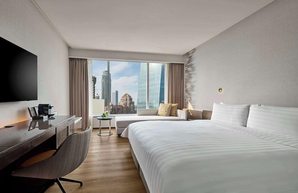 Traders Hotel Kuala Lumpur by Shangri-La Room Type - Traders Club Room 1 King