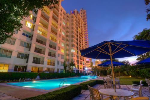 Wedgewood Residences Mont' Kiara - Tap to explore photos