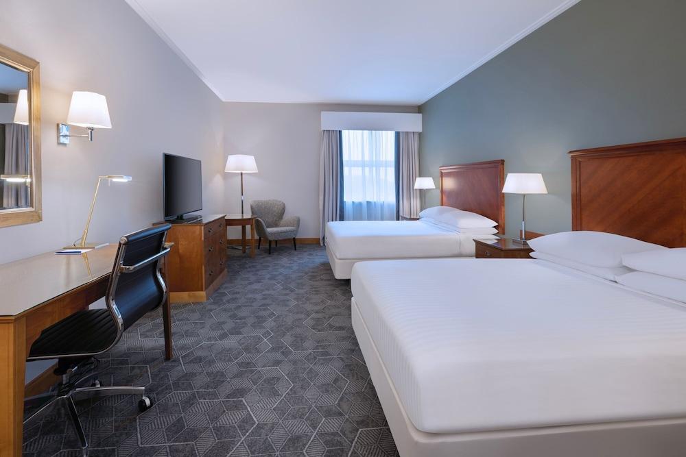 Delta Hotels by Marriott Bexleyheath Room Type - Family Room, 2 Double Beds