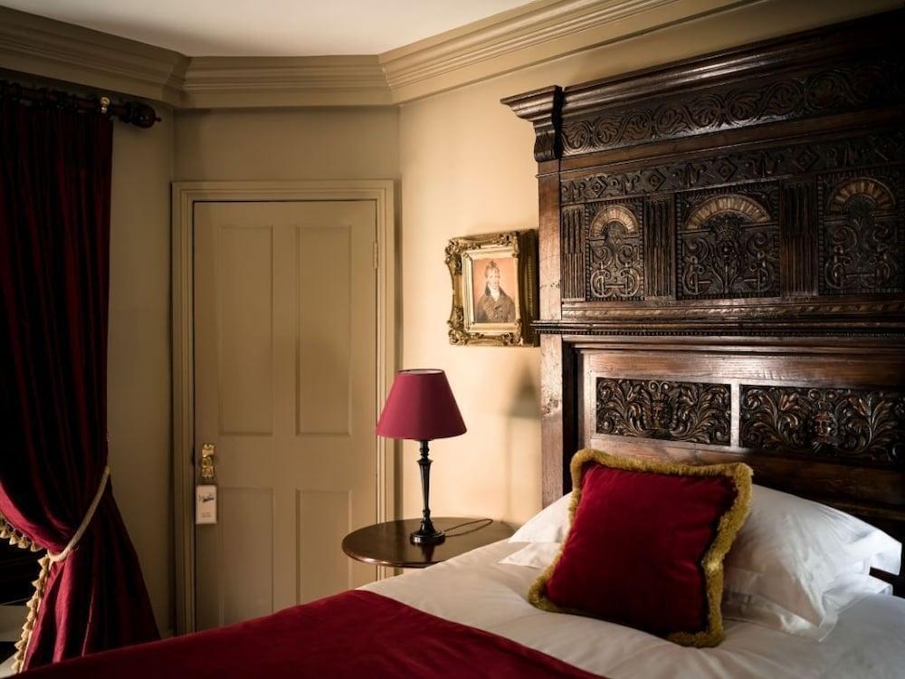 The Rookery Hotel - Tap to explore photos