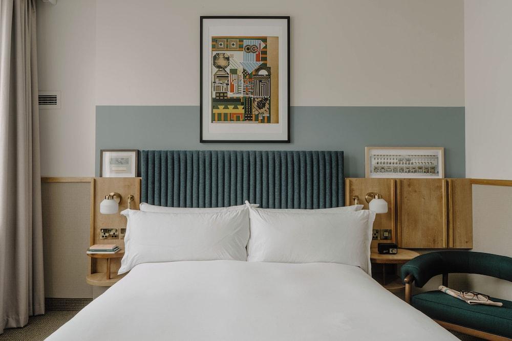 Club Quarters Hotel St Paul's, London Room Type - Club Room