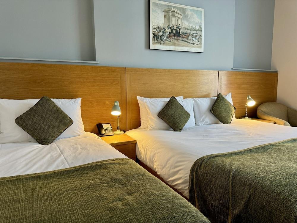The Windermere Hotel, London Room Type - Family Triple Room, Ensuite