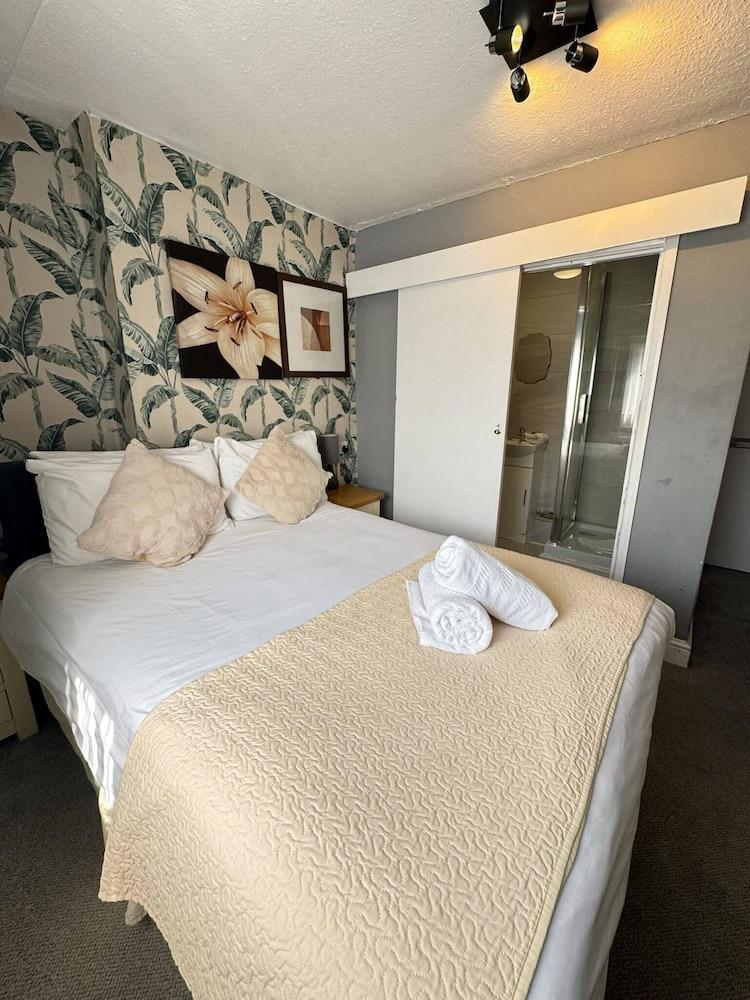 Parkwood at Marble Arch Room Type - Standard Double Room, Ensuite
