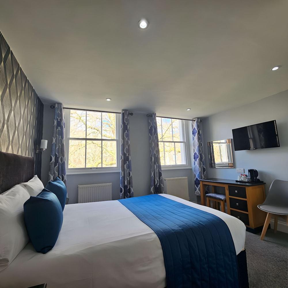 George Hotel Room Type - Double Room, Ensuite